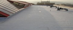 izolace střechy s okny a prostupy